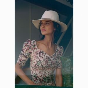 Anthropologie / Maeve Alchemy Fitted Blouse Ivory Floral Tapestry Sweetheart